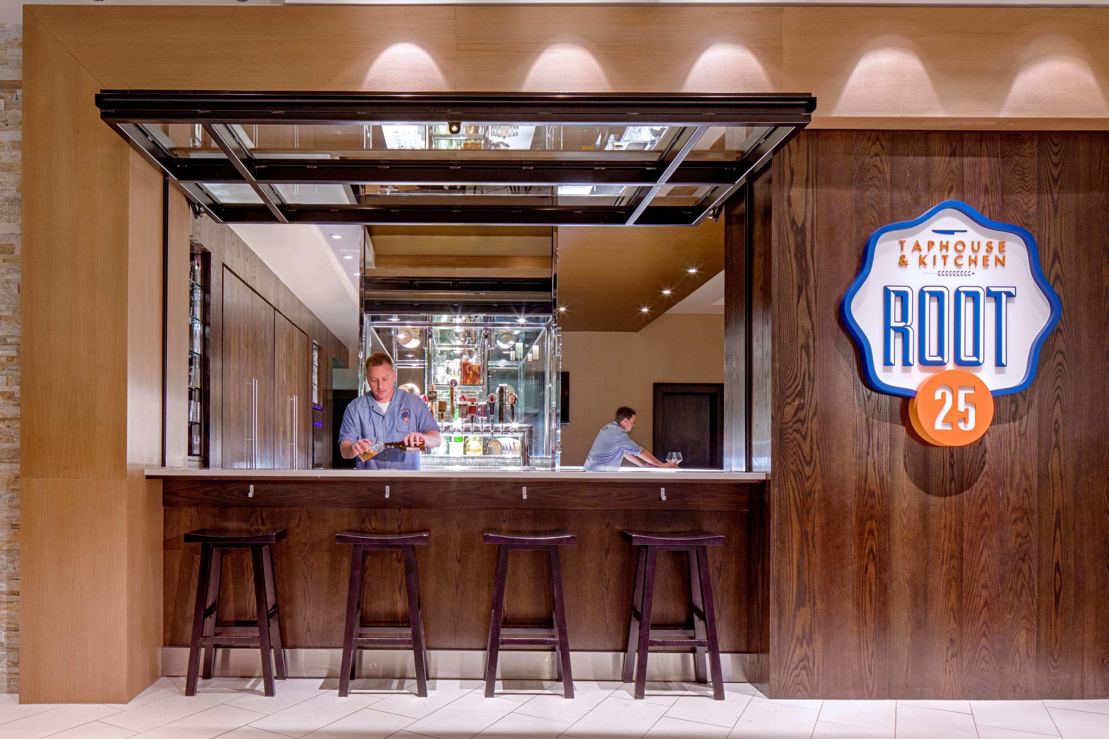 Hotel Hyatt Regency Tech Center 4*